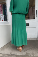 Emerald Green Plain Vneck Maxi Plisse Dress