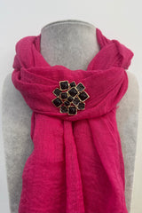 Black and Gold Square Magnetic Brooch