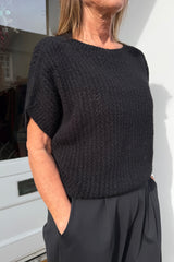 Black Yasmin Short Sleeve Knit