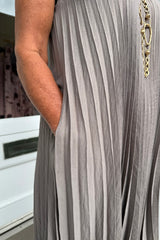 Mocha Plain Pleated Midi Dress