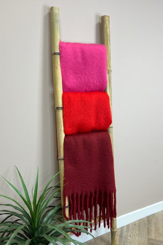 AW25 Chunky Wooly Scarf Burgundy