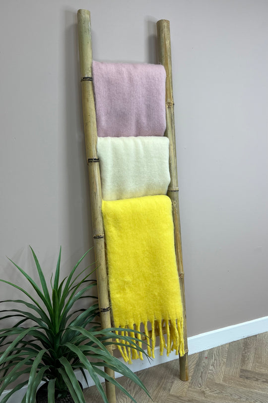 AW25 Chunky Wooly Scarf Dusky Pink